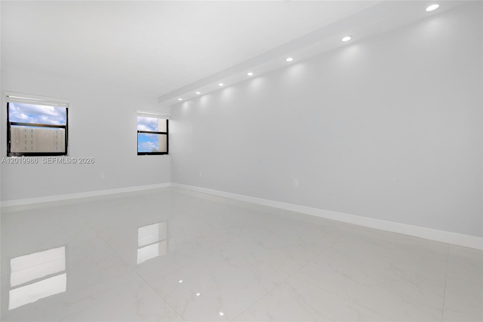 1201 Ocean Dr 610N photo 21