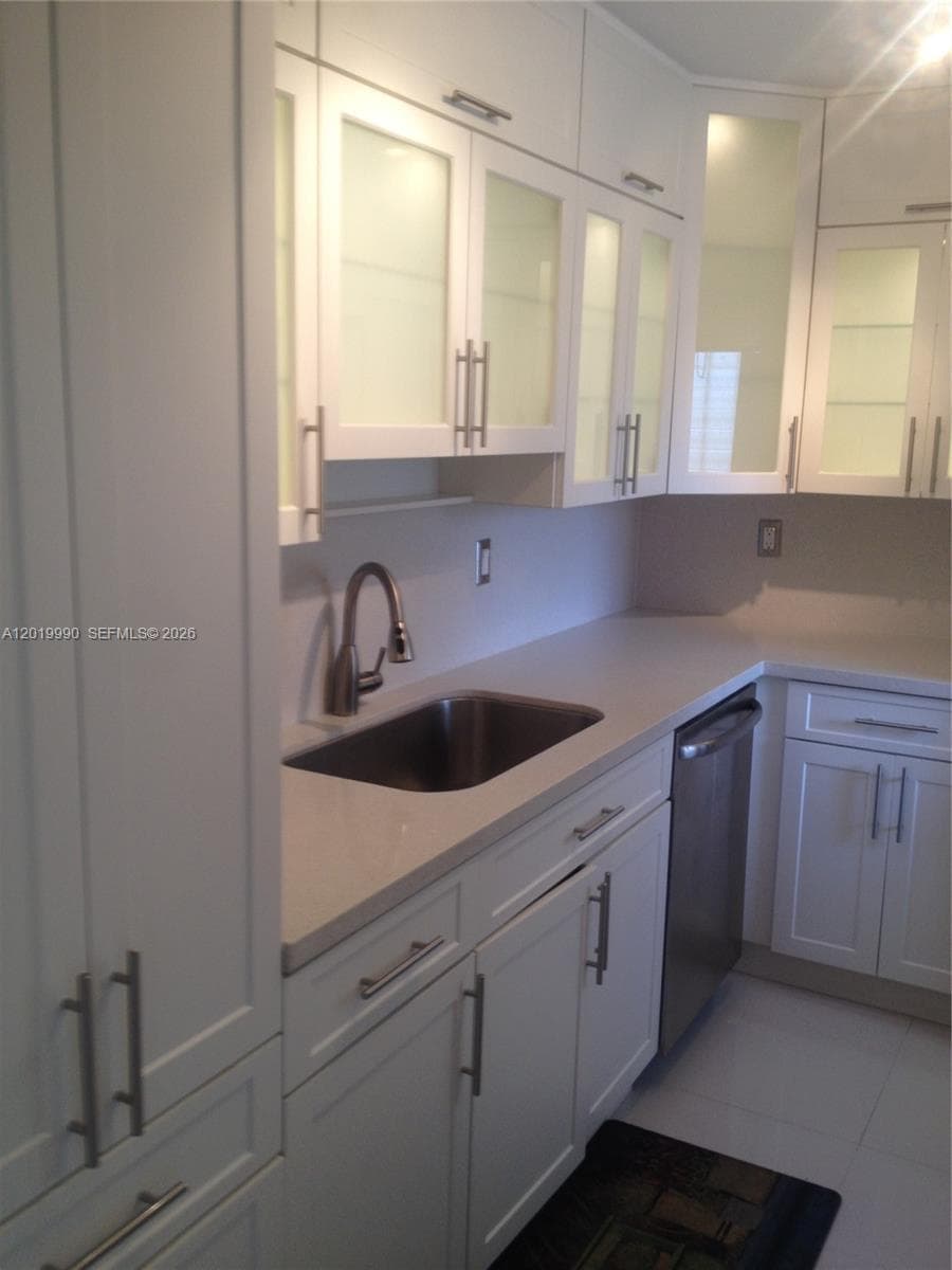 6855 Edgewater Dr 3DN photo 5