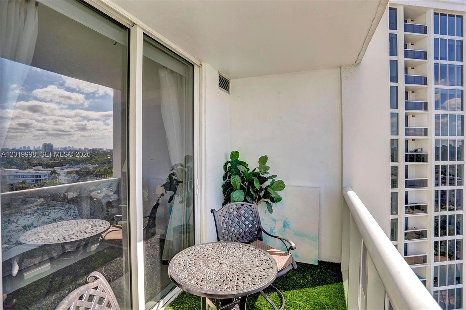 10275 Collins Ave 829 photo 23