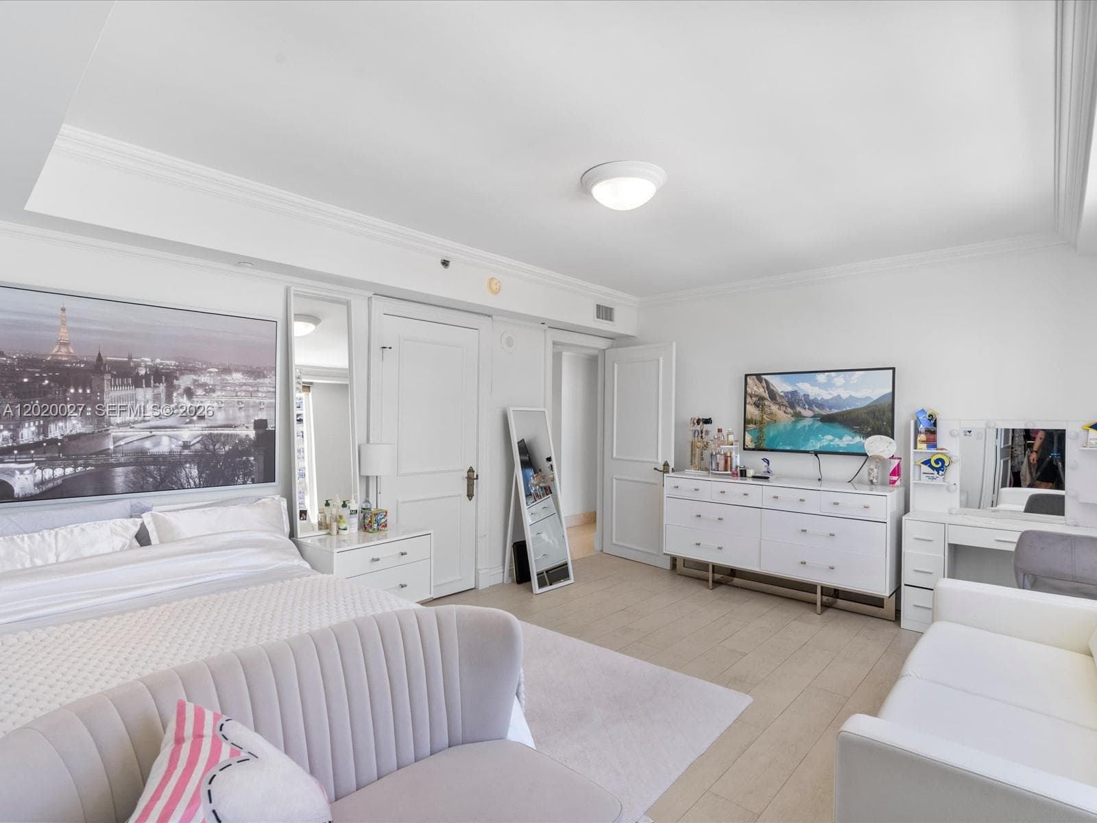 18911 Collins Ave 601 photo 20