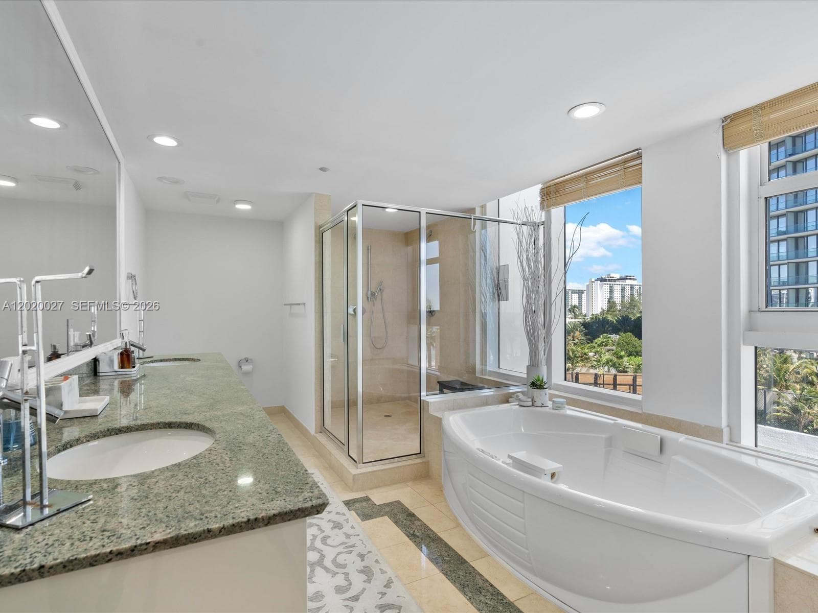 18911 Collins Ave 601 photo 15