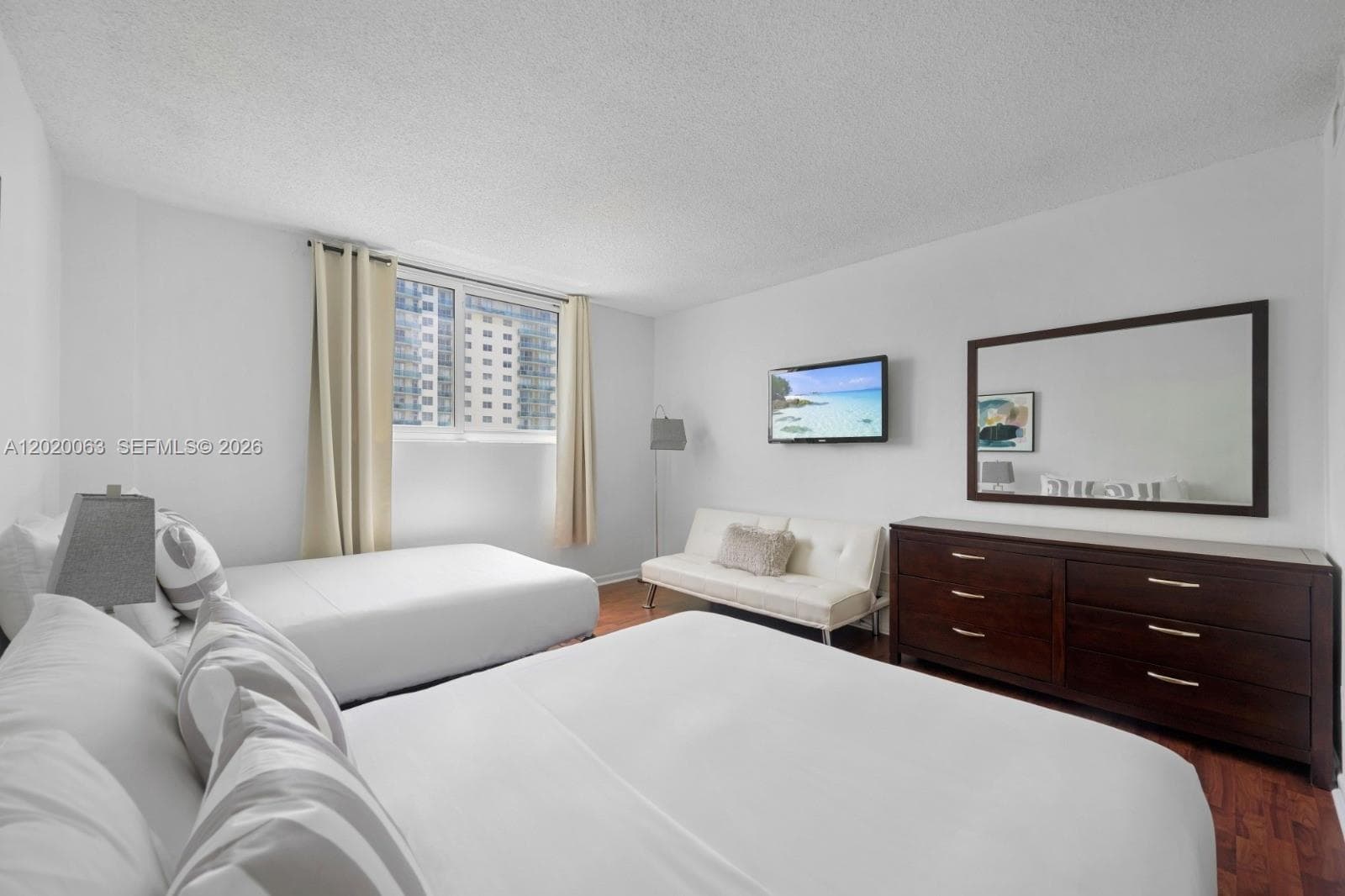 19380 Collins Ave 609 photo 13