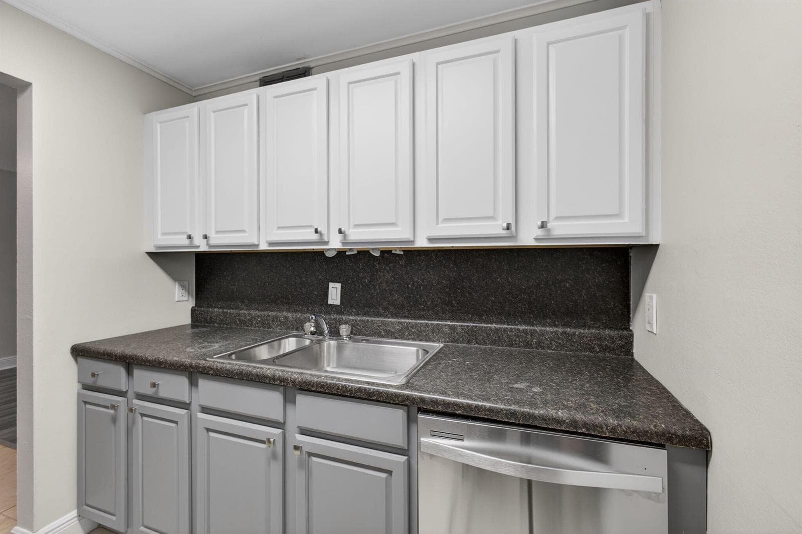 725 Hummingbird Way 109 photo 13