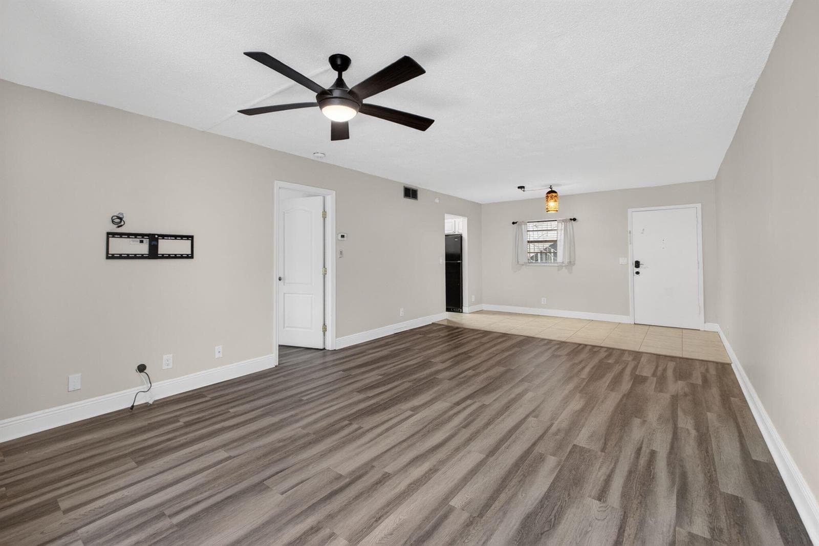 725 Hummingbird Way 109 photo 9