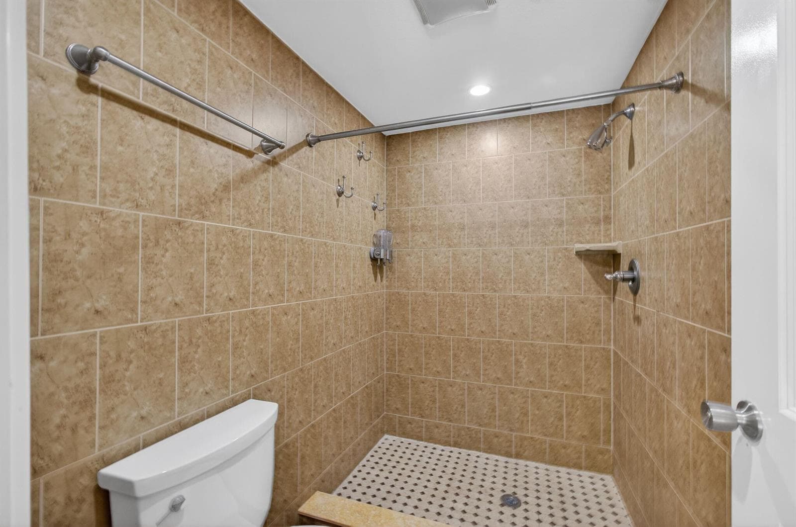 725 Hummingbird Way 109 photo 21