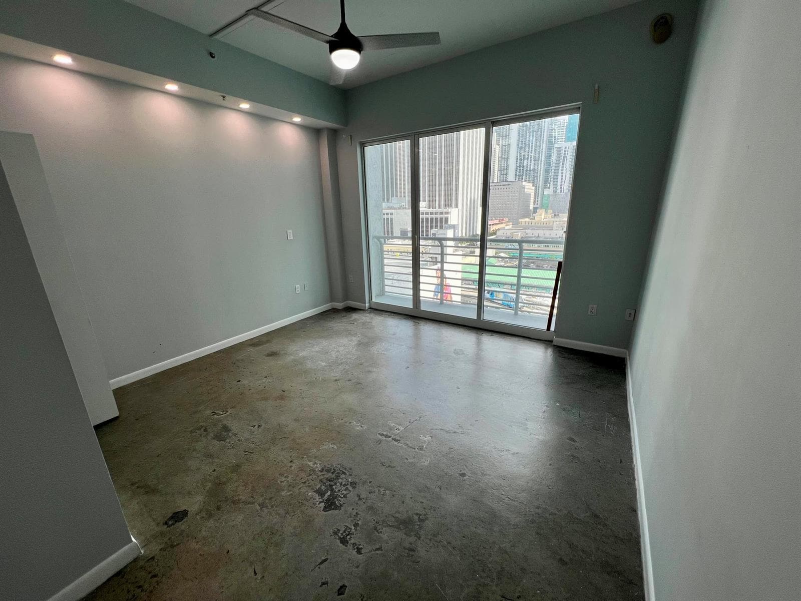 133 NE 2nd Avenue 1006 photo 6