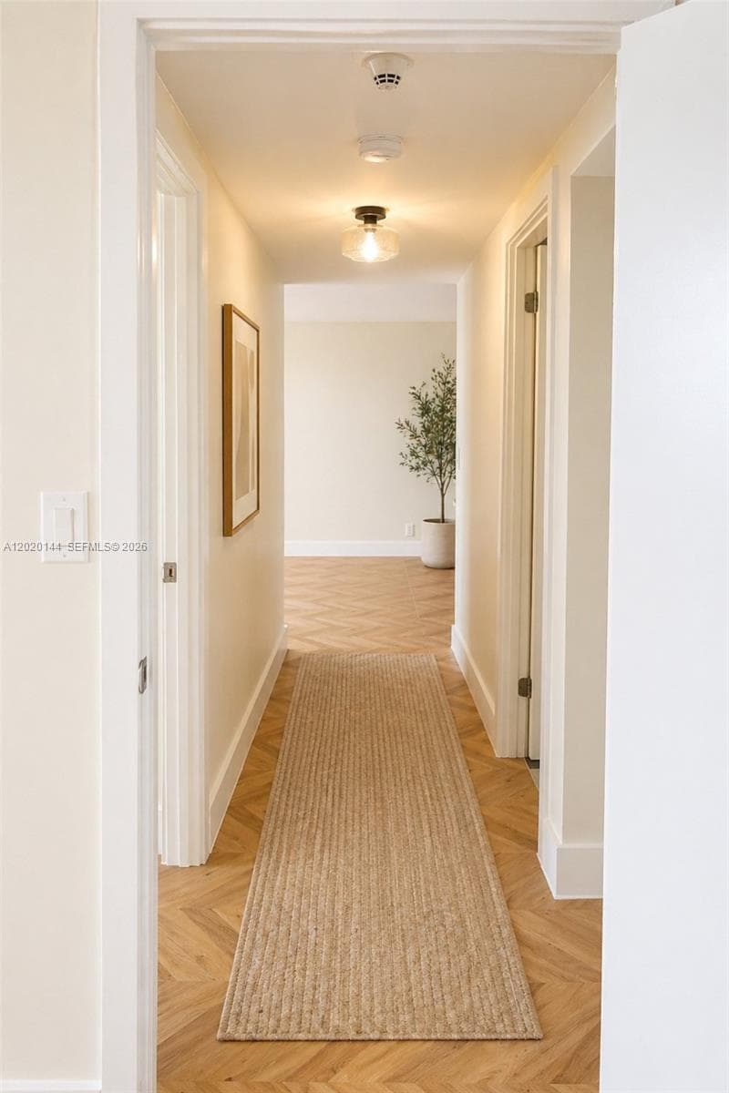 2500 Parkview Dr 1816 photo 5