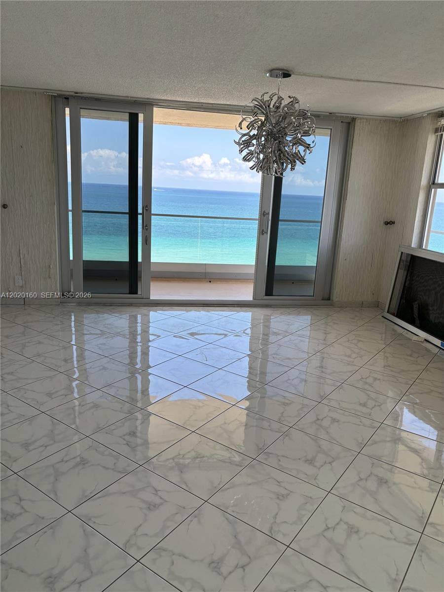 1920 Ocean Dr 16B photo 9