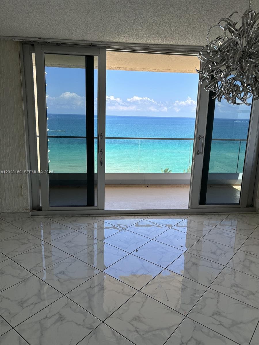 1920 Ocean Dr 16B photo 8