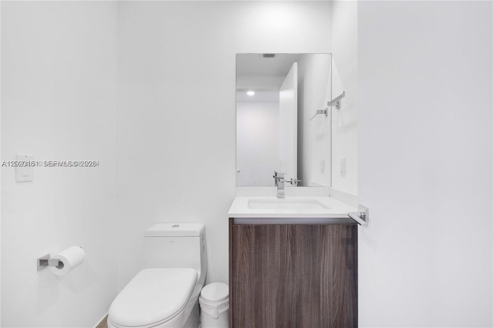 488 18th St 5001 photo 6