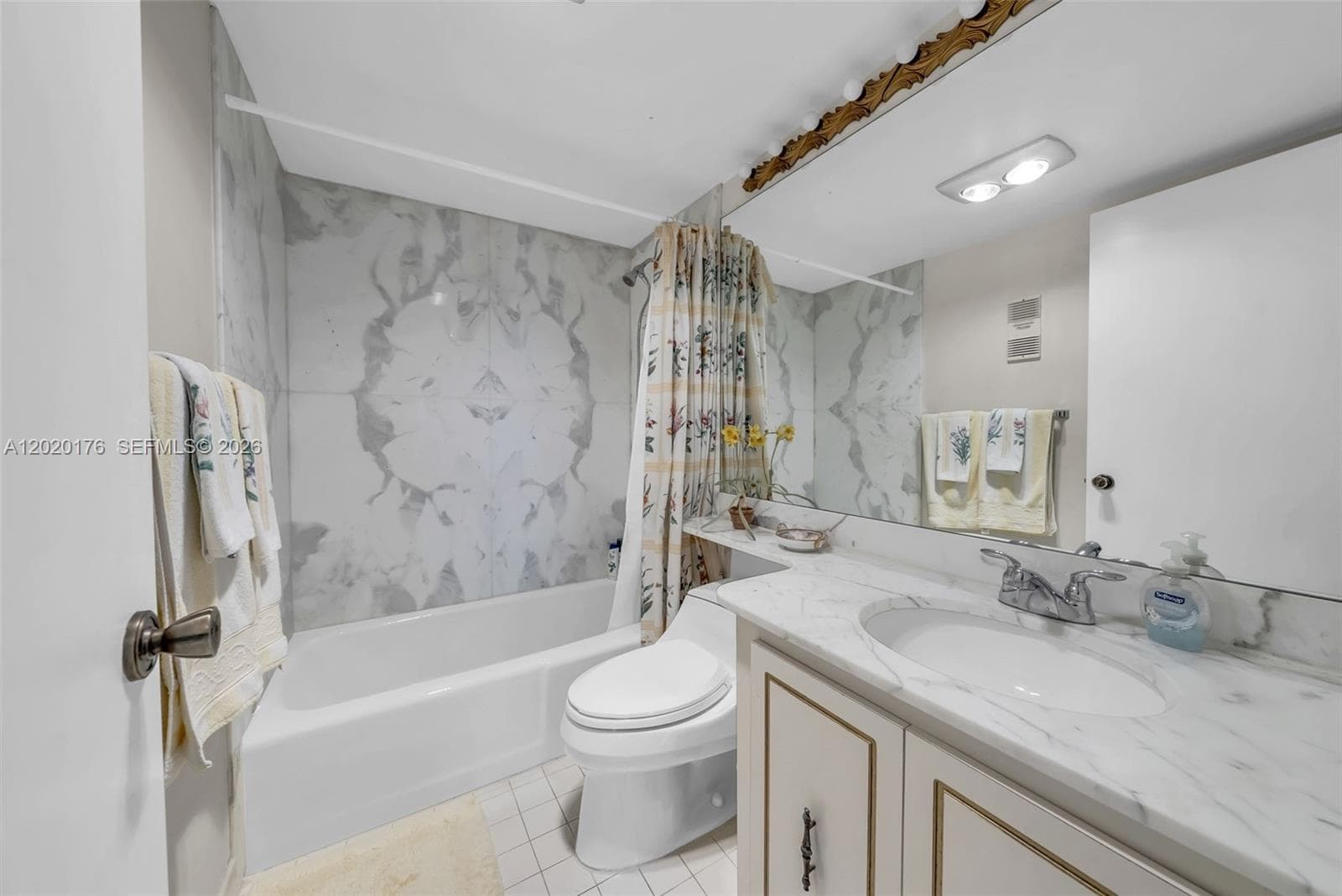 199 Ocean Lane Dr 512 photo 11