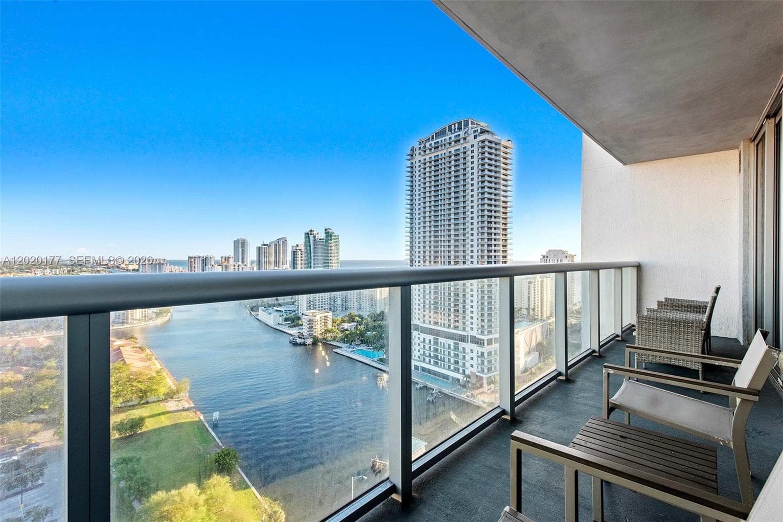 2602 Hallandale Beach Blvd R2604 photo 17