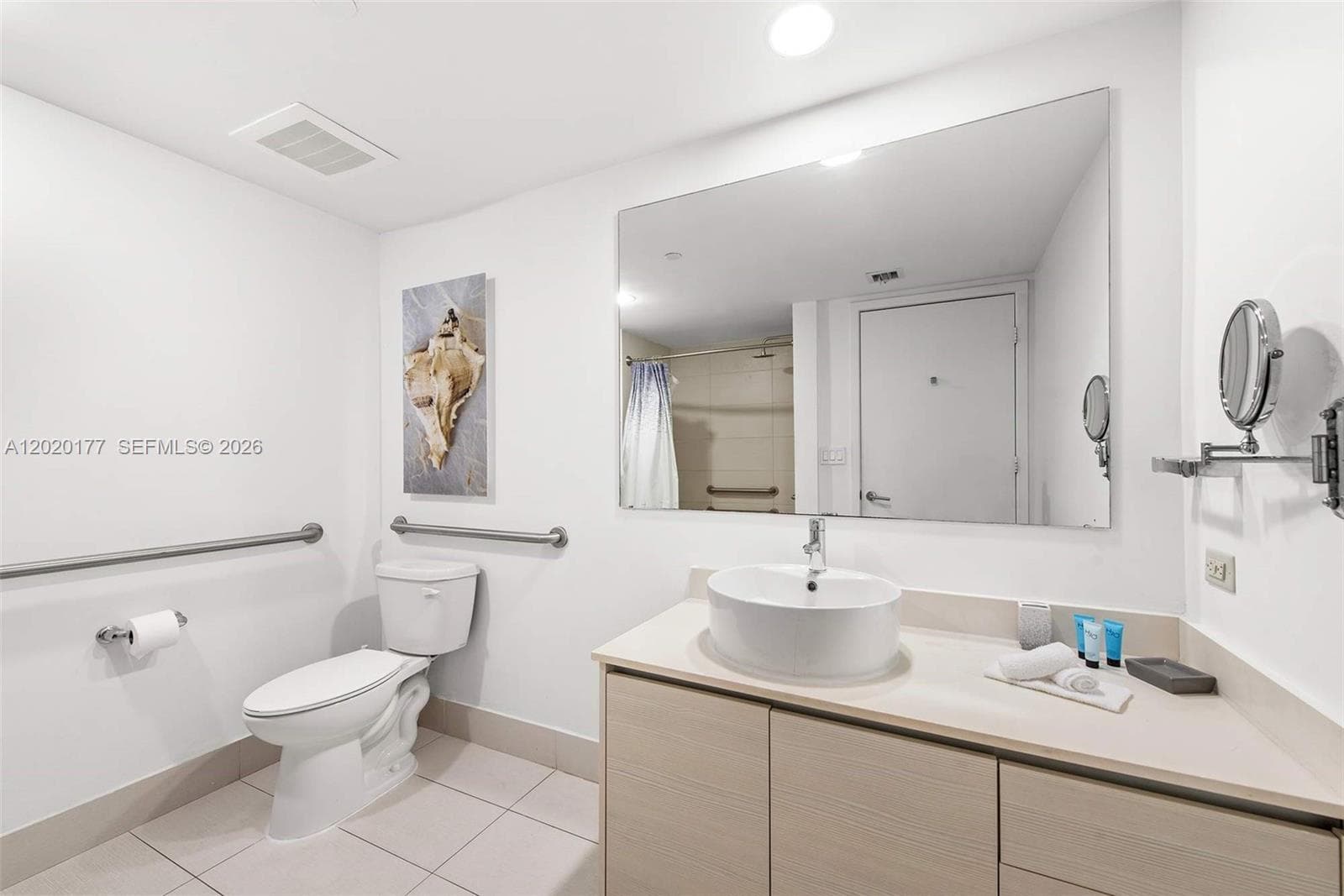2602 Hallandale Beach Blvd R2604 photo 20