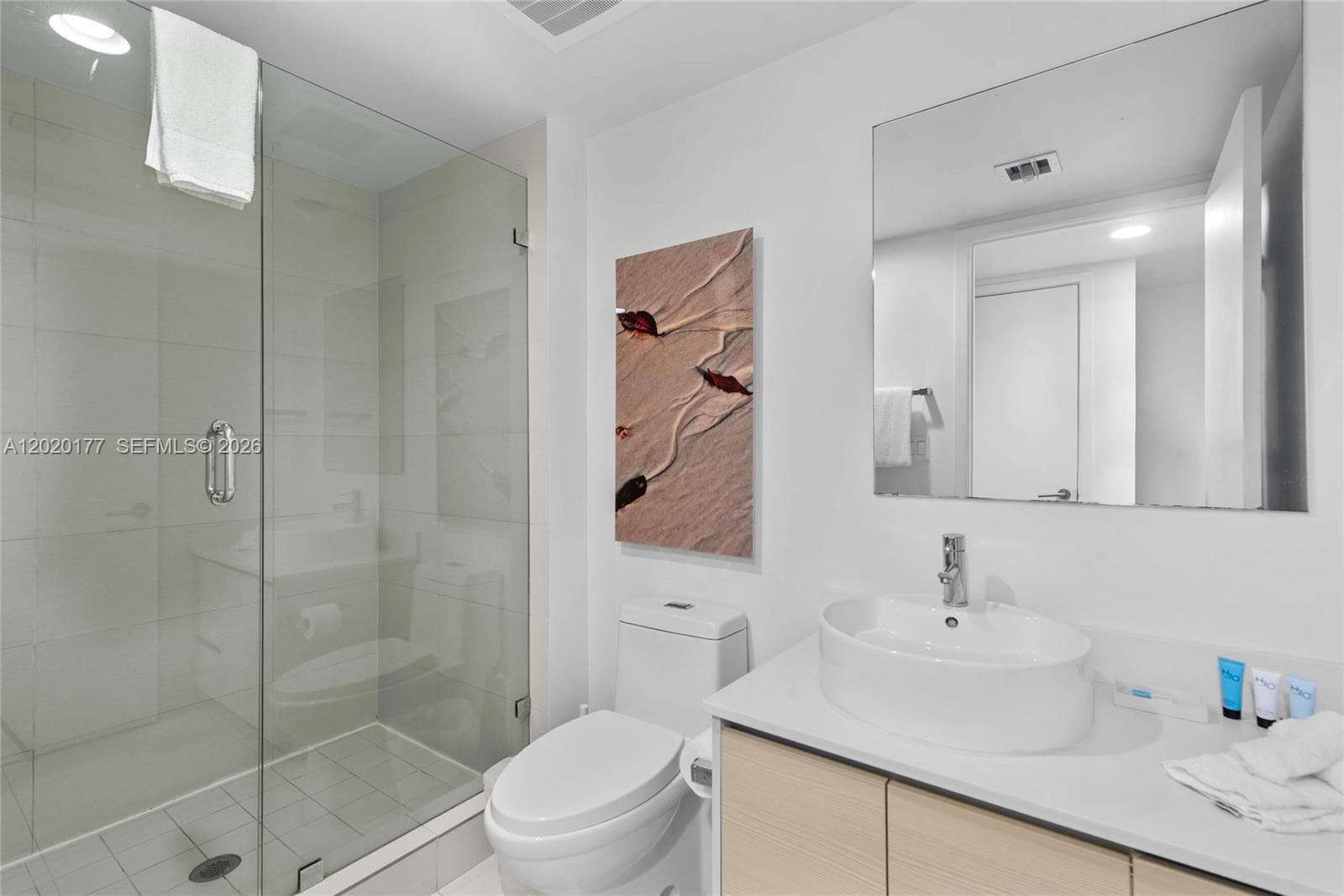 2602 Hallandale Beach Blvd R2604 photo 21