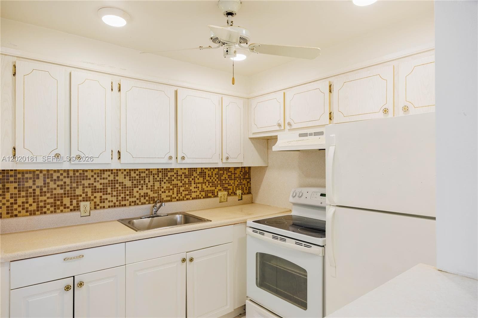 303 Preston H 303 photo 13