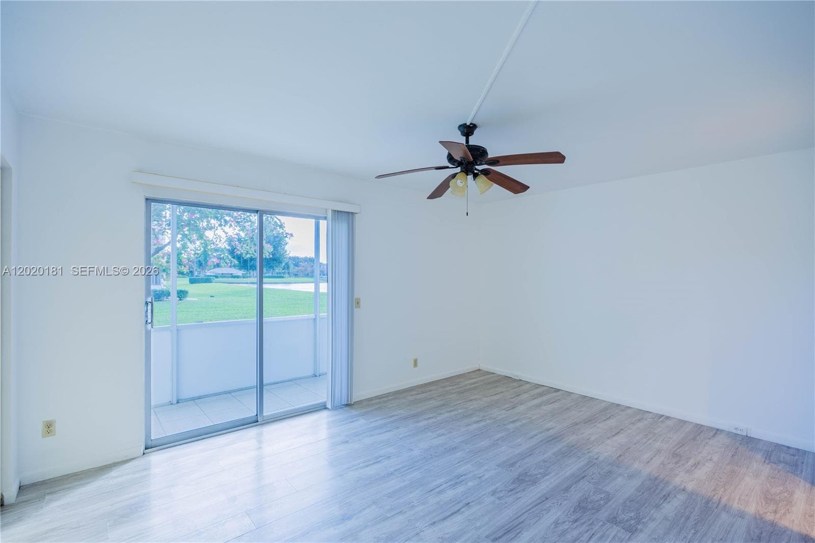 303 Preston H 303 photo 17
