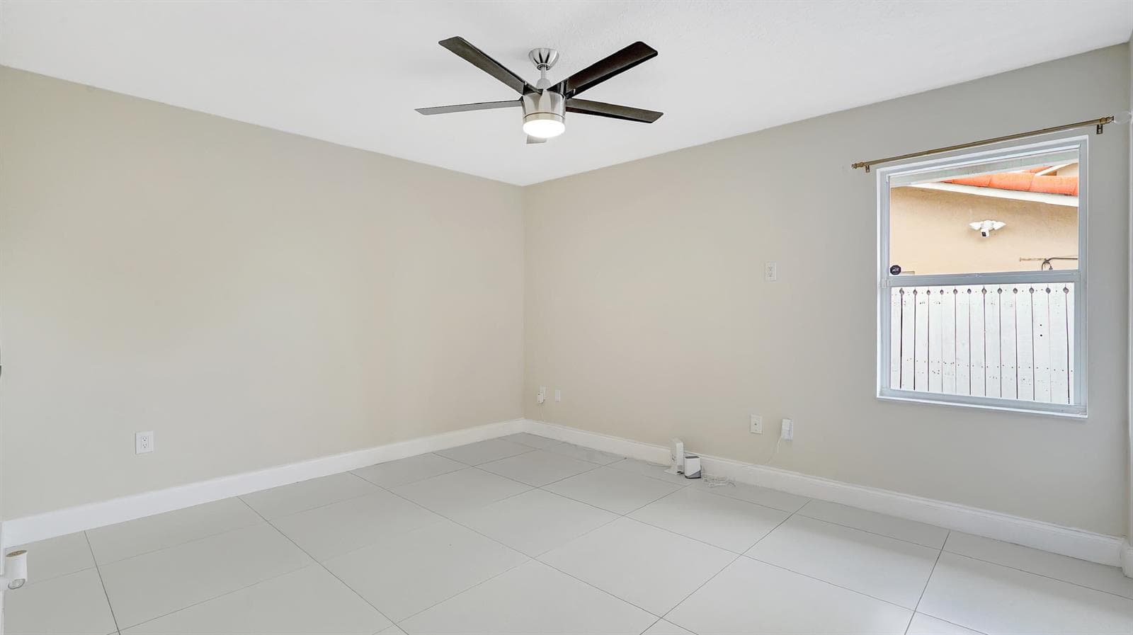1412 NE 53rd Court photo 23