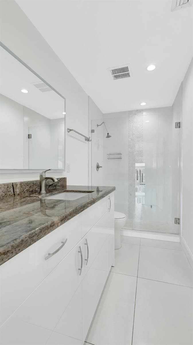 1412 NE 53rd Court photo 17