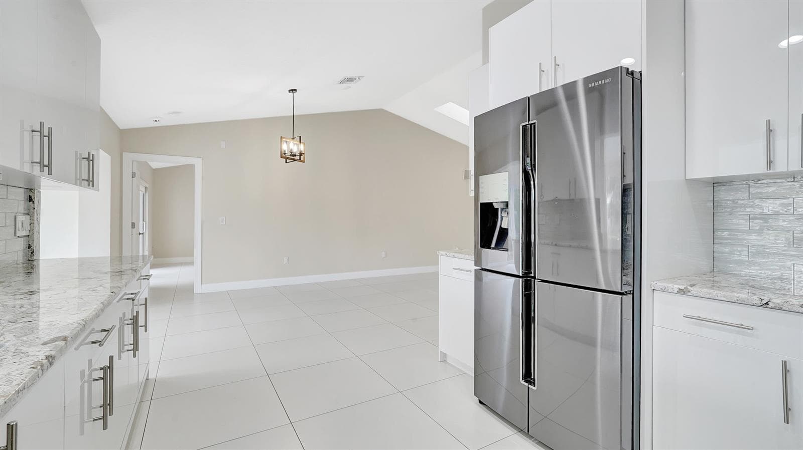 1412 NE 53rd Court photo 12