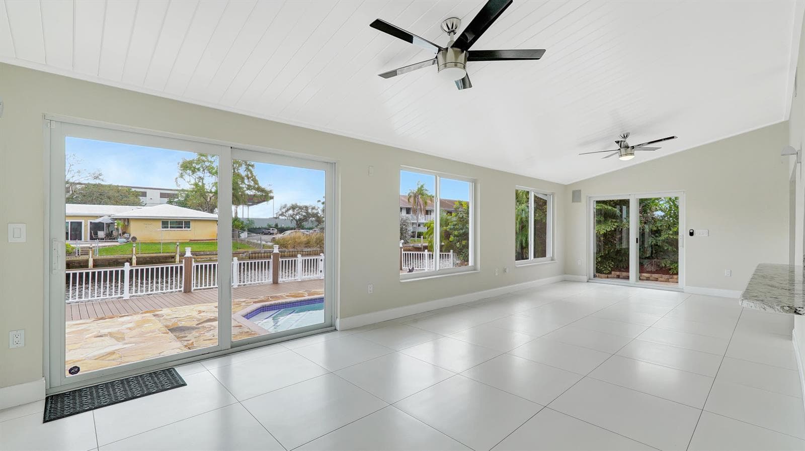 1412 NE 53rd Court photo 18