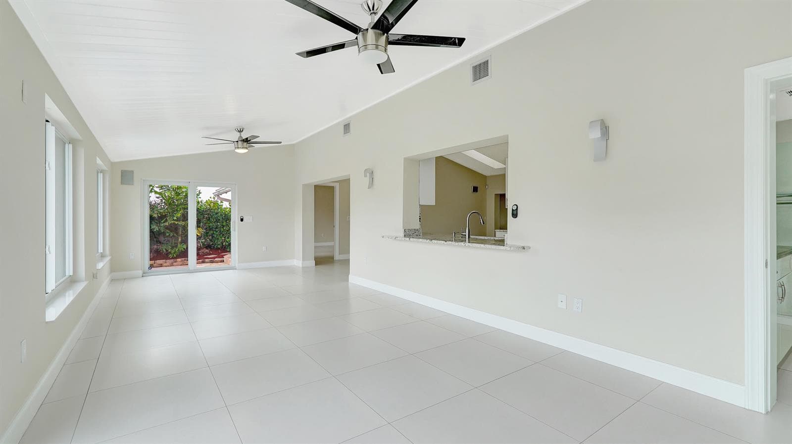 1412 NE 53rd Court photo 19