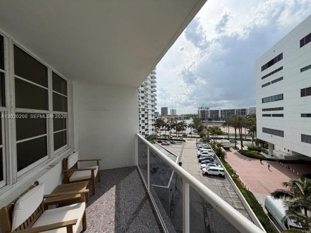 3725 Ocean Dr 615 photo 2