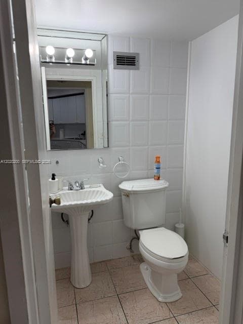 3725 Ocean Dr 615 photo 24