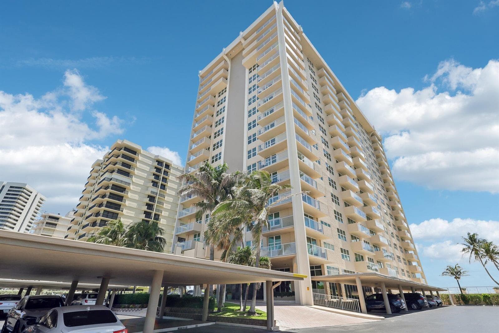 5440 N Ocean Drive 705 photo 1