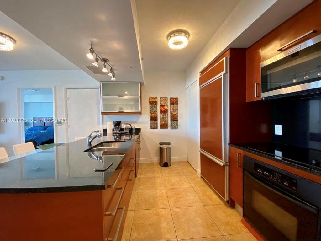 1830 S Ocean Dr 4810 photo 7