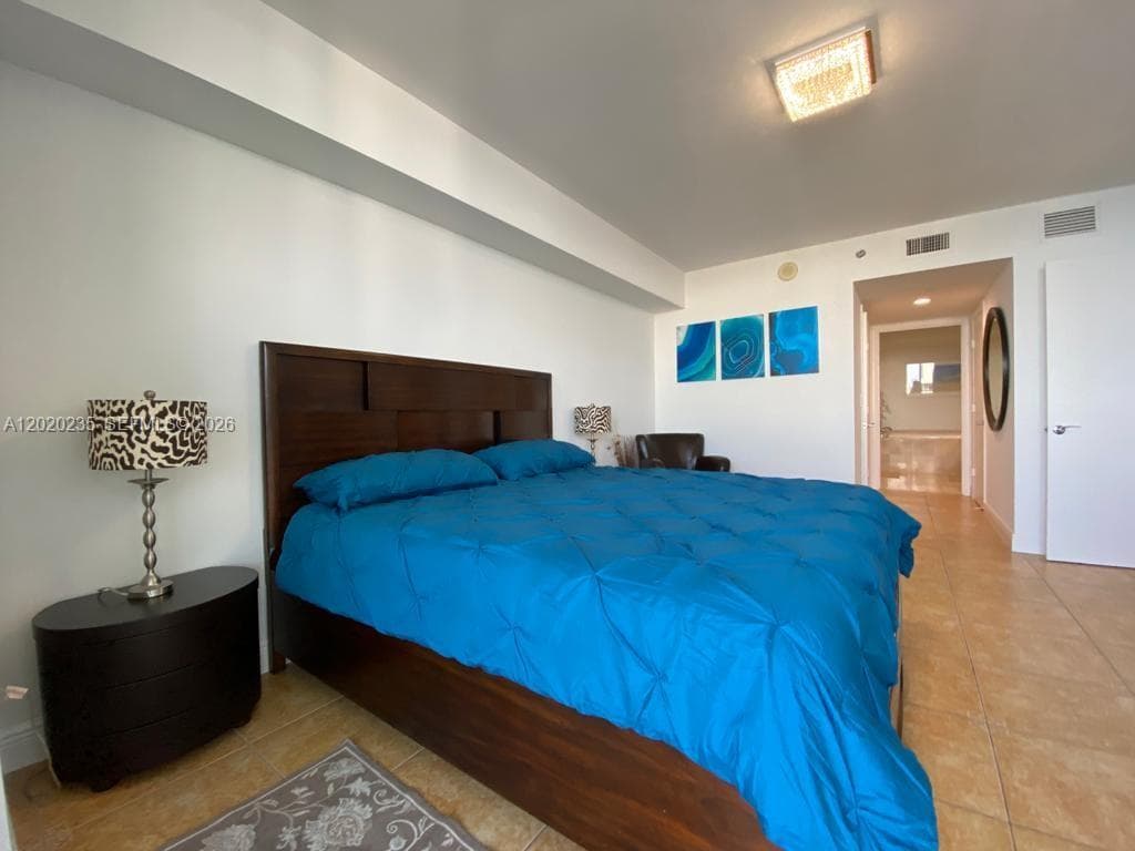 1830 S Ocean Dr 4810 photo 14