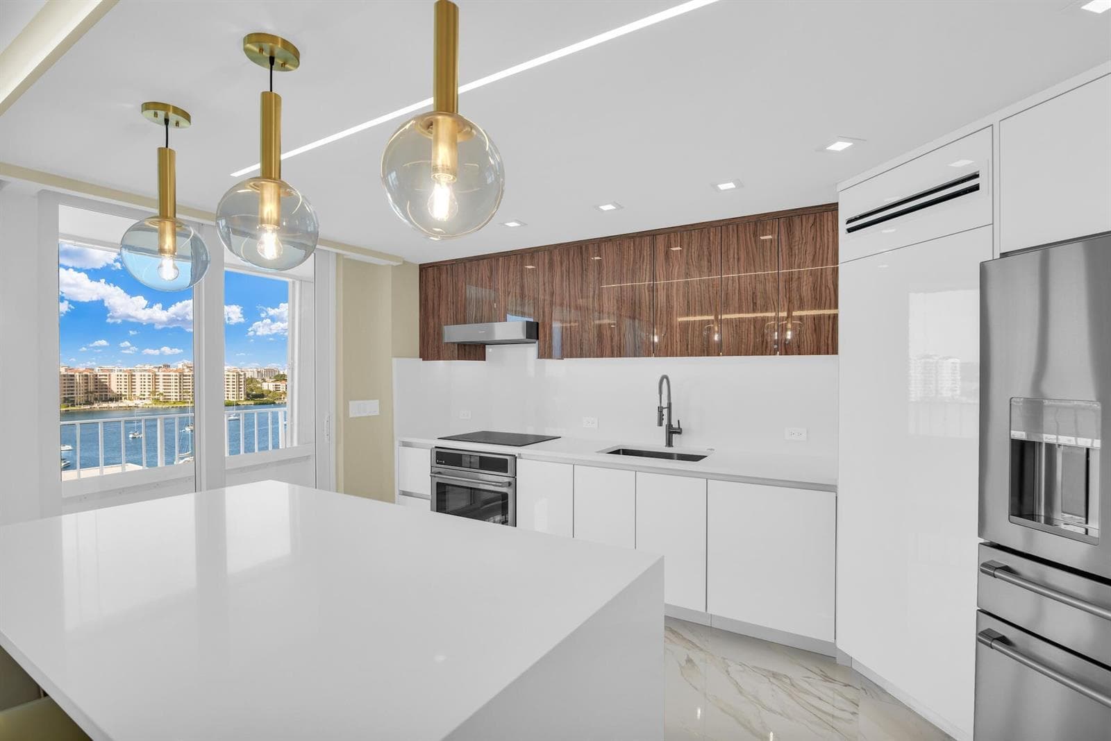 550 S Ocean Boulevard 1009 photo 6