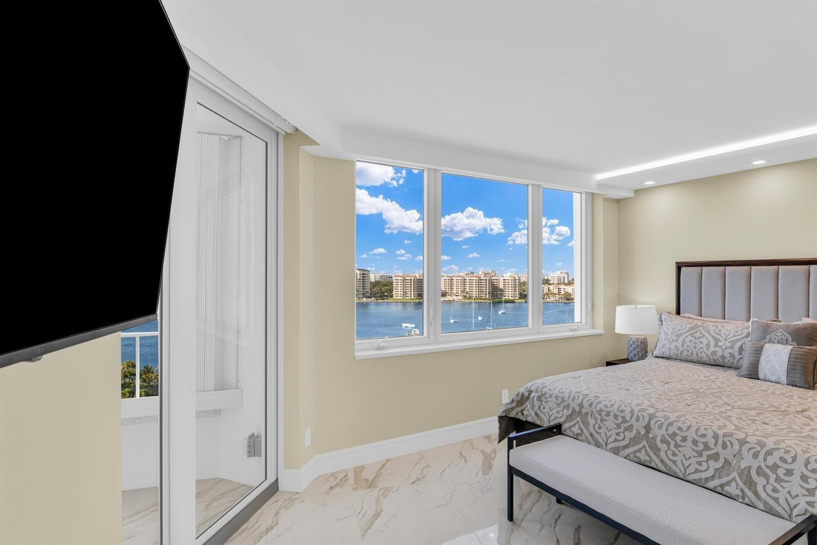 550 S Ocean Boulevard 1009 photo 17