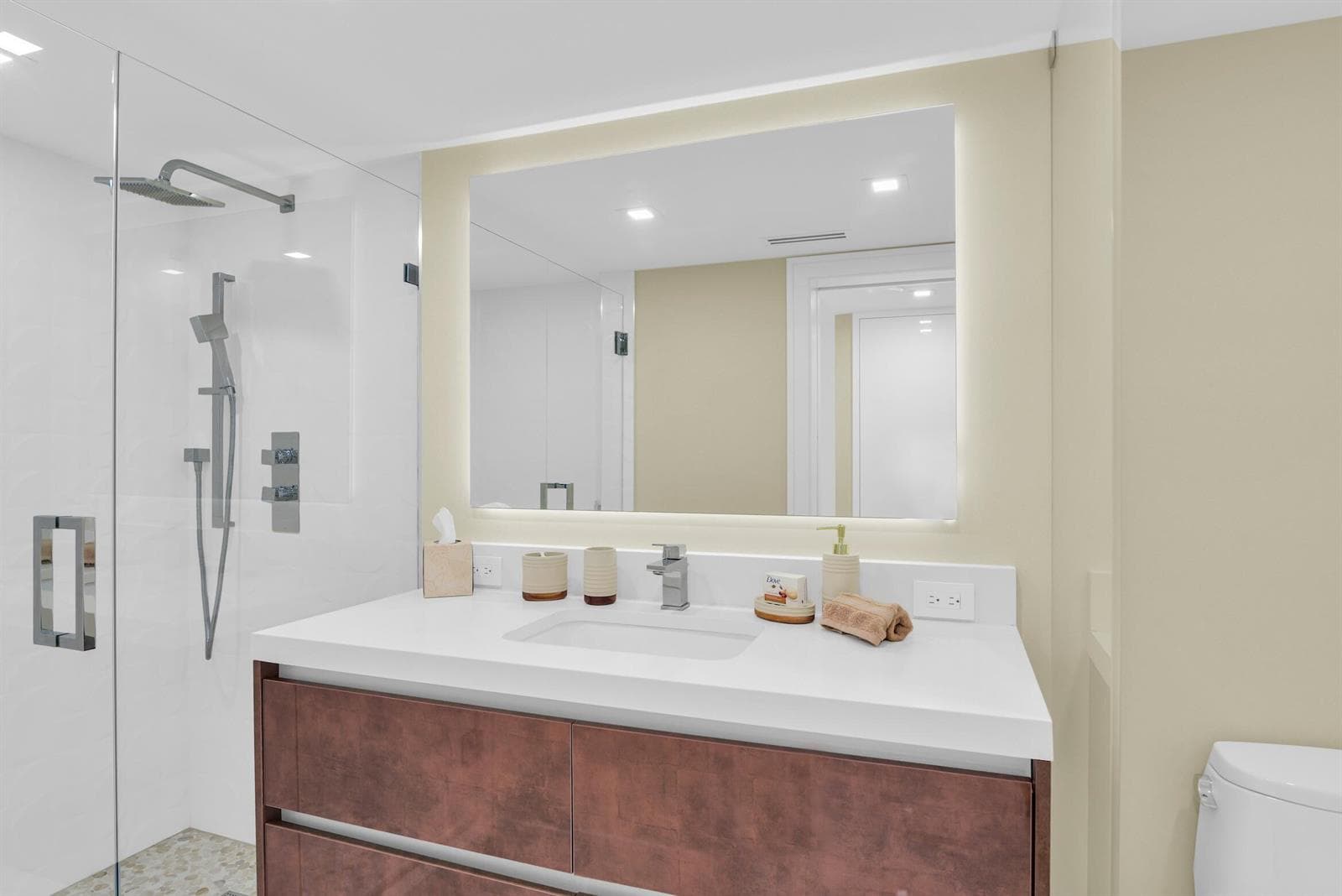 550 S Ocean Boulevard 1009 photo 22