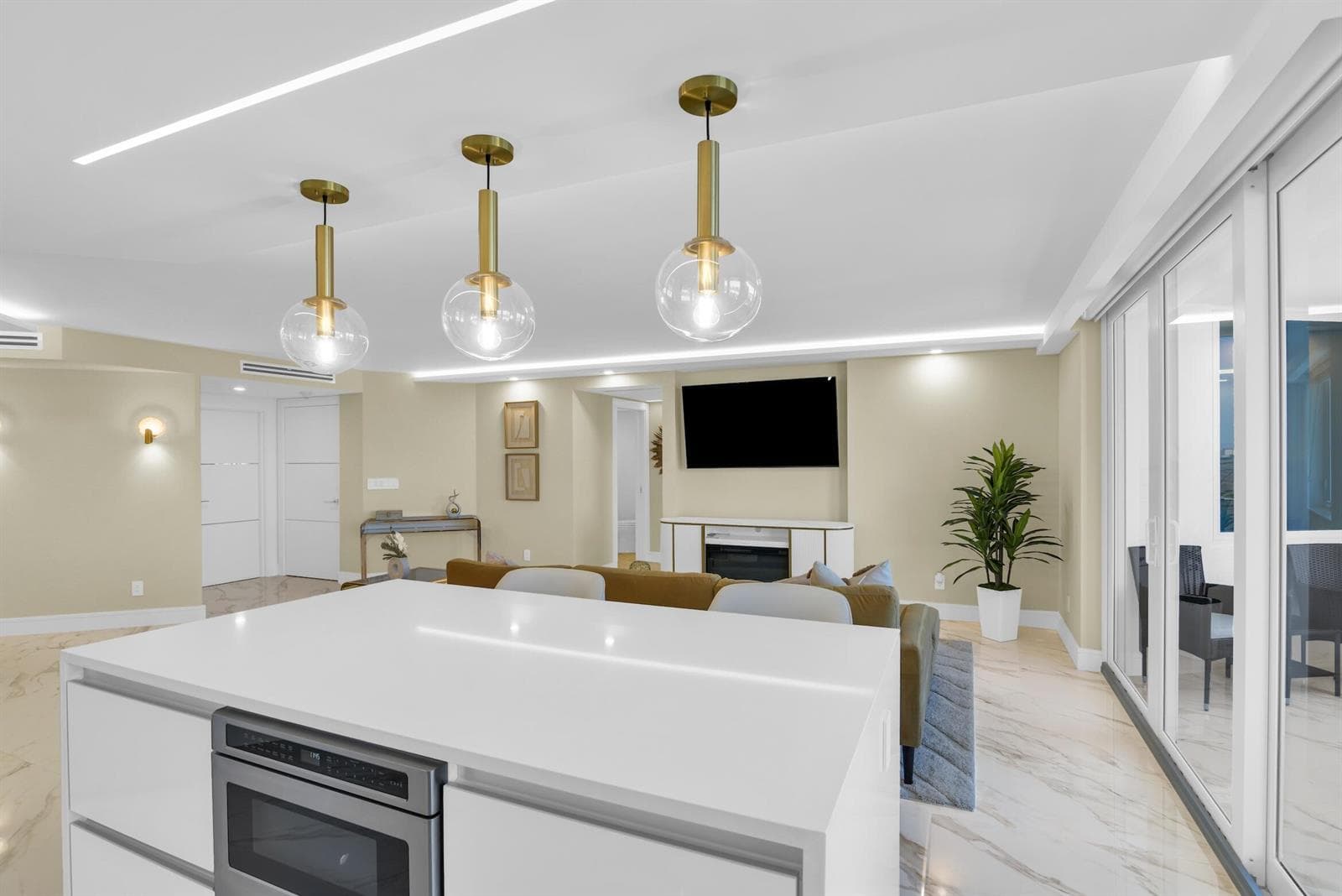 550 S Ocean Boulevard 1009 photo 9