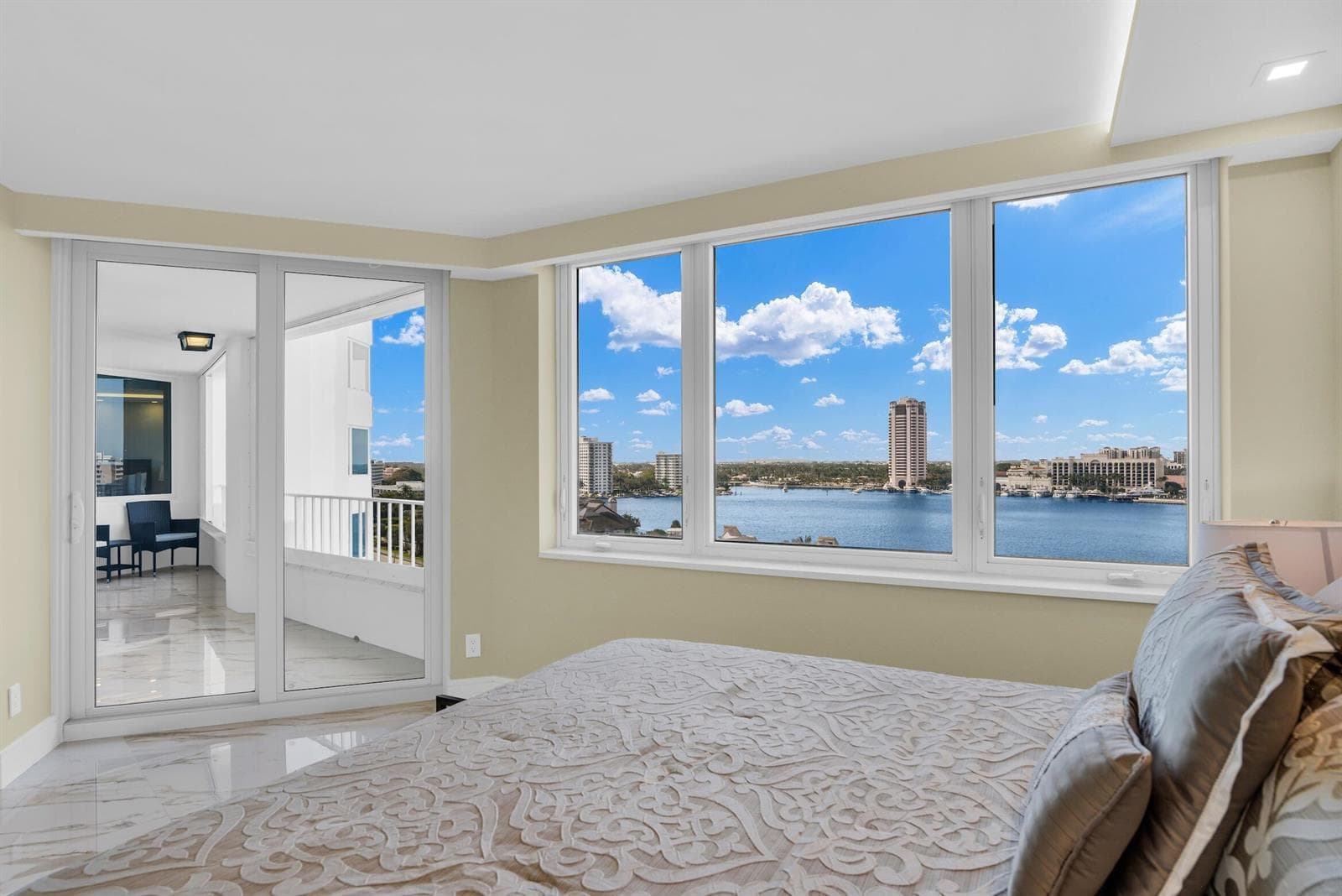 550 S Ocean Boulevard 1009 photo 18
