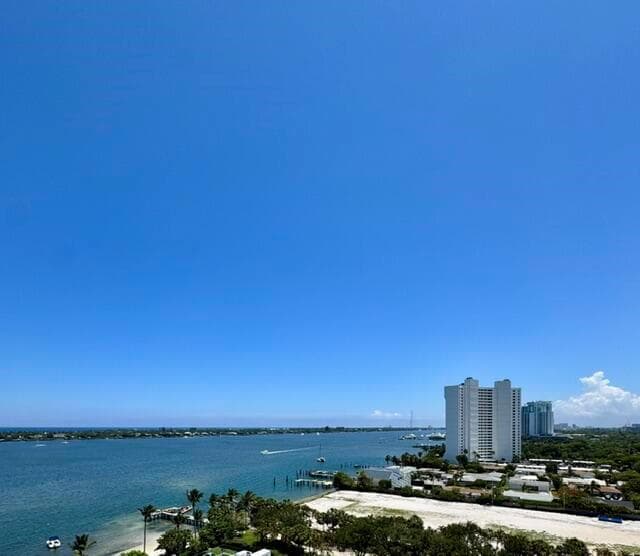 5600 N Flagler Drive 1204 photo 2