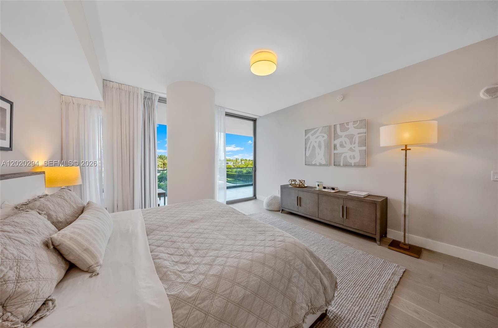 10201 Collins Ave 305 photo 23