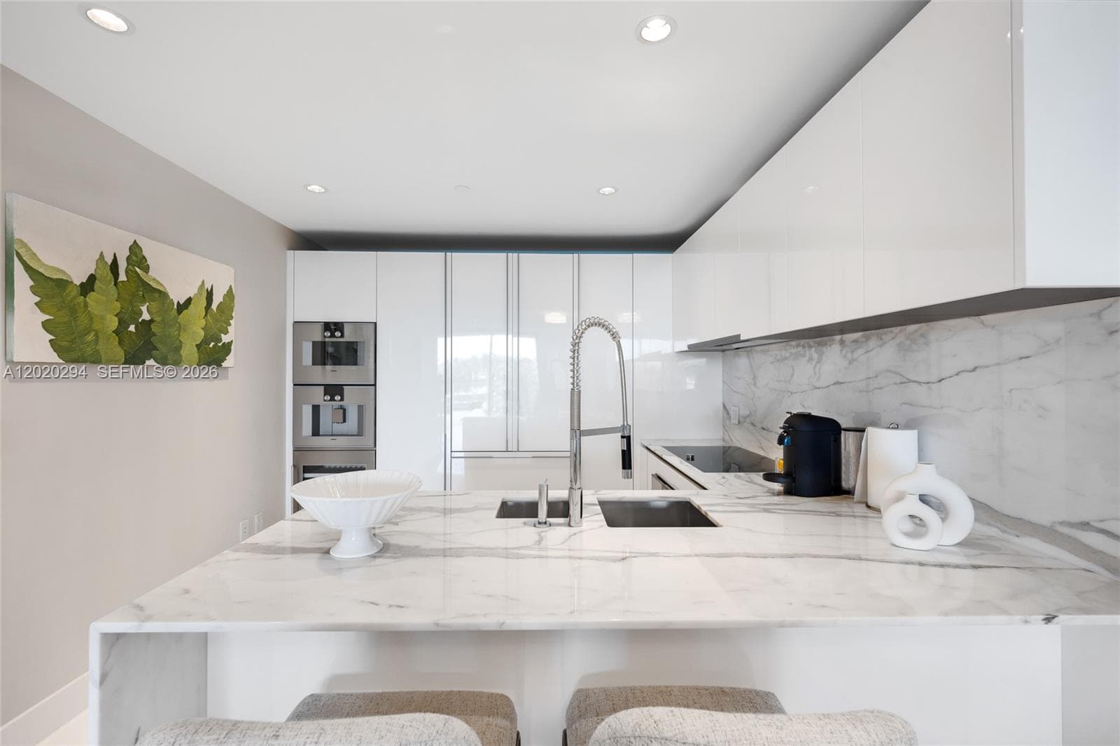 10201 Collins Ave 305 photo 6