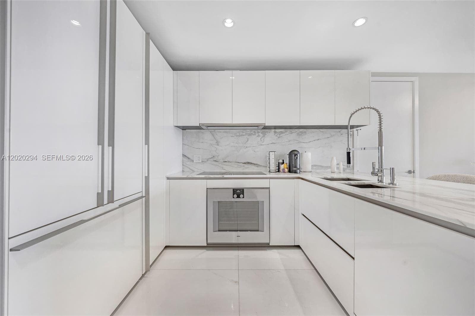 10201 Collins Ave 305 photo 11