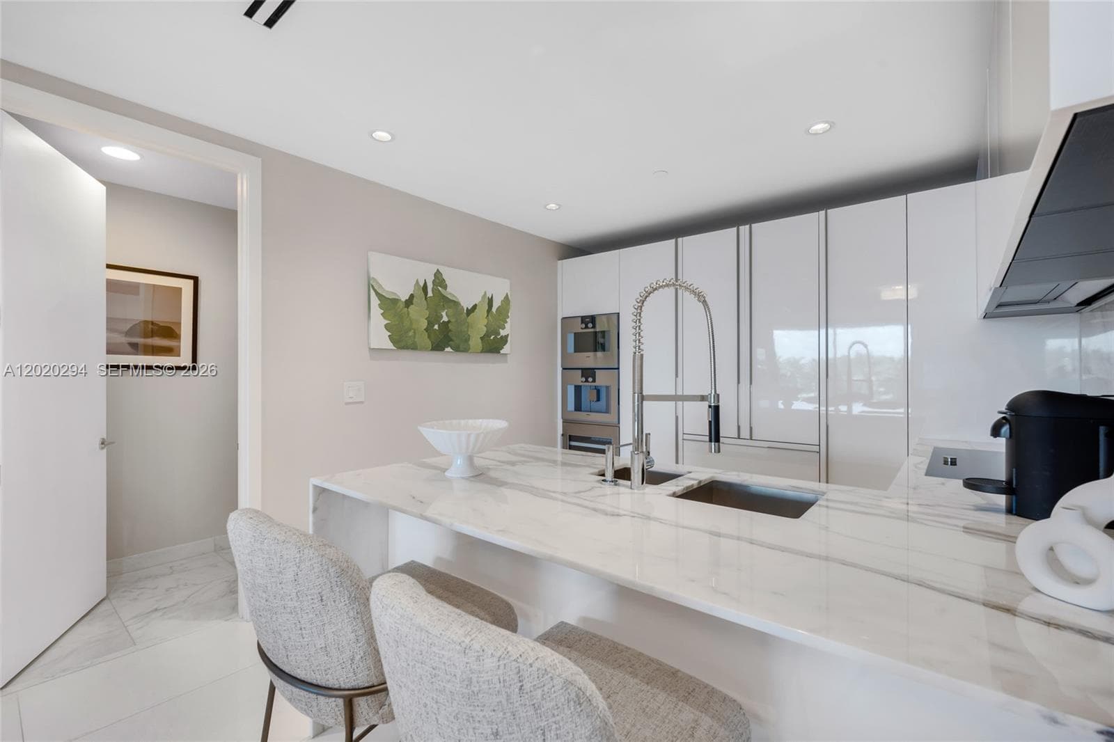 10201 Collins Ave 305 photo 8