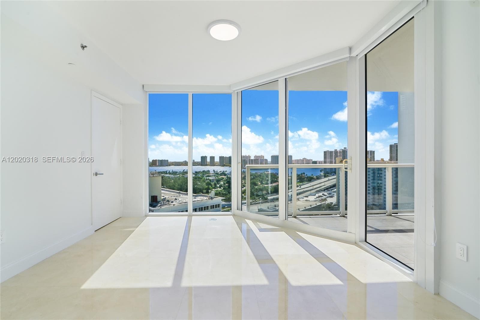 19333 Collins Ave 1907 photo 20