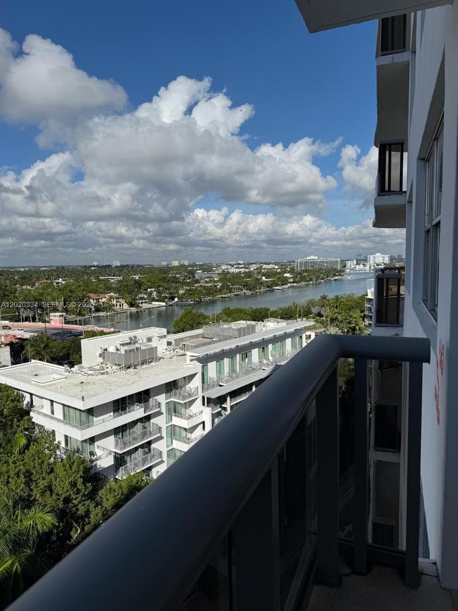 6039 Collins Ave 1236 photo 6
