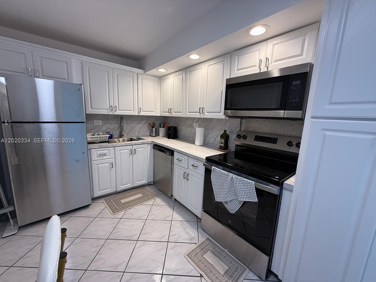 6039 Collins Ave 1236 photo 7