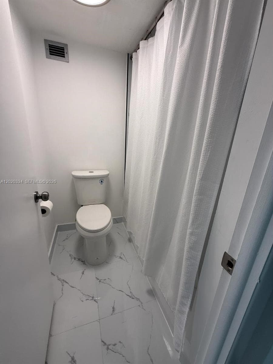6039 Collins Ave 1236 photo 15