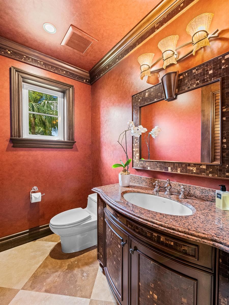 2856 NE 25th Street photo 24