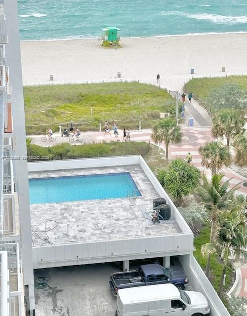 401 Ocean Dr 910 photo 2