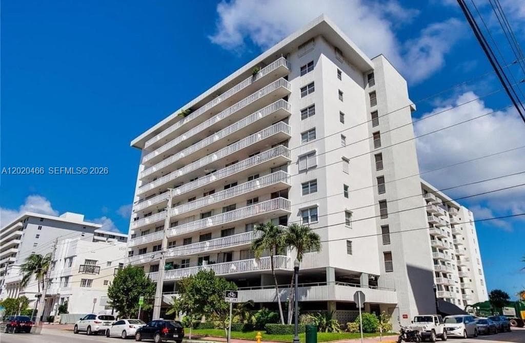 401 Ocean Dr 910 photo 17