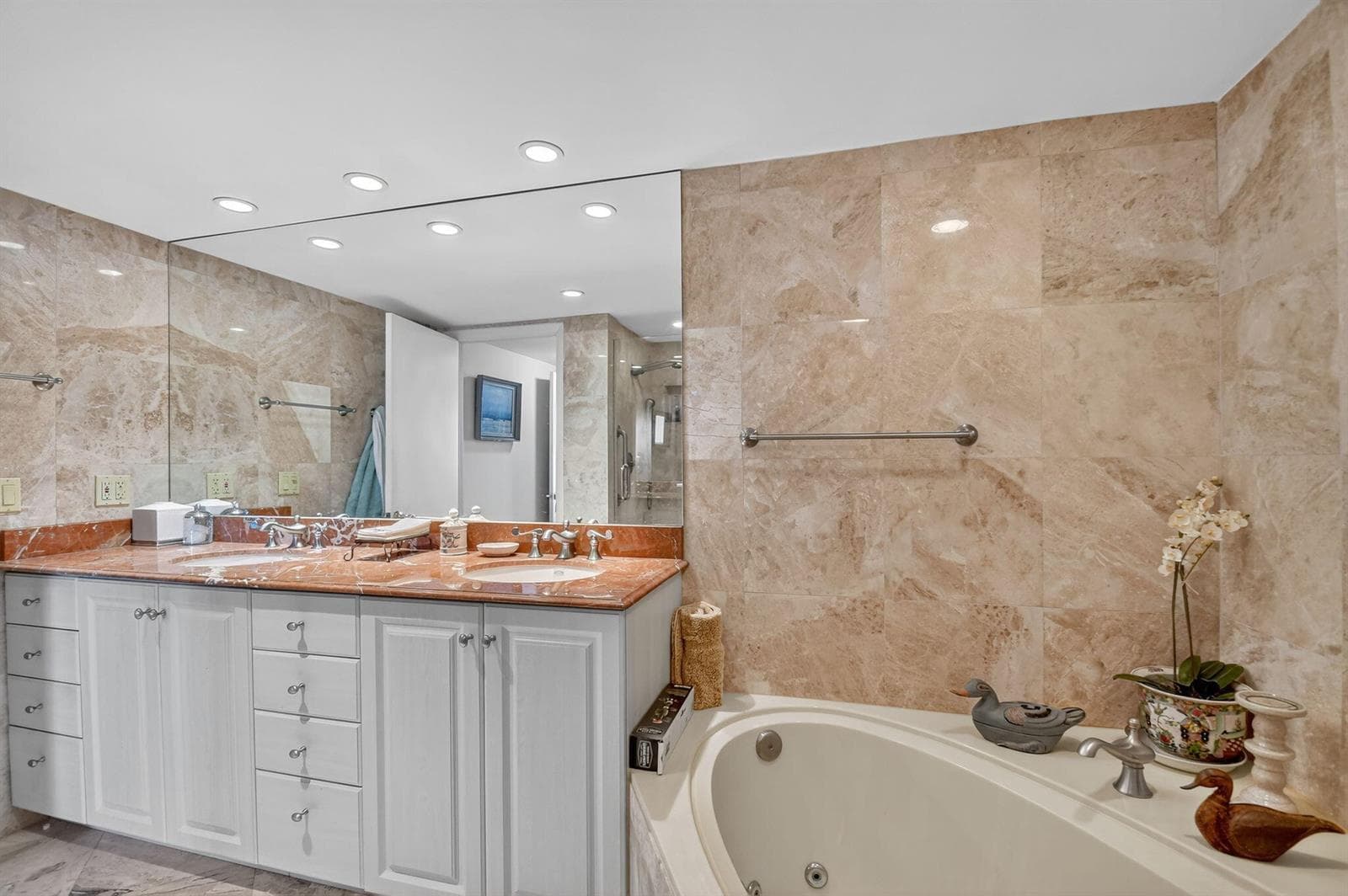 3589 S Ocean Boulevard 608 photo 24