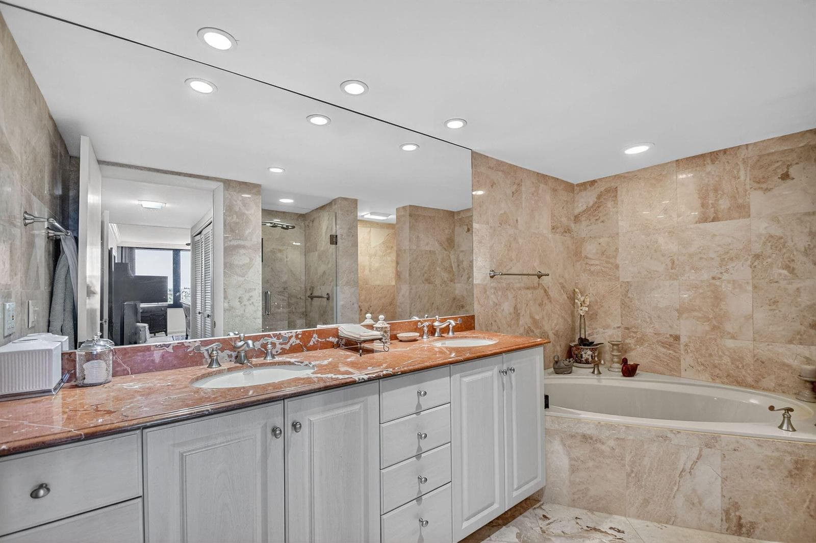 3589 S Ocean Boulevard 608 photo 21