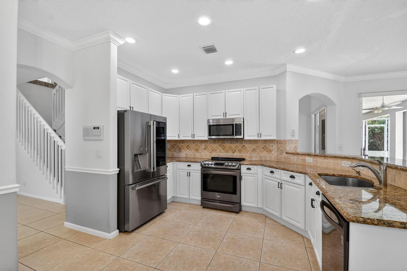 6283 Shadow Tree Lane photo 17